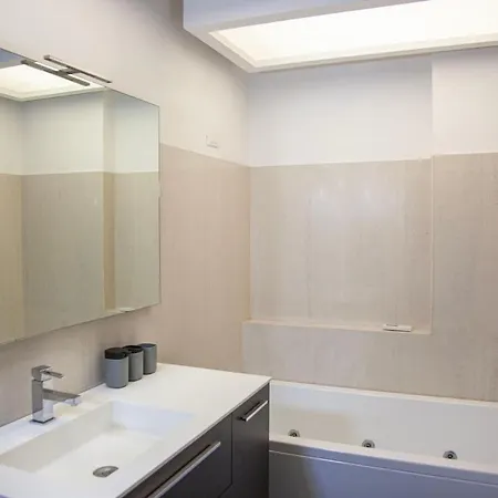 Luxury In Steps From Metro A Cornelia Apartment Rome