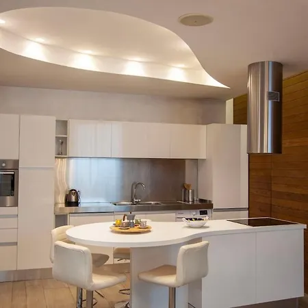 Apartment Luxury In Steps From Metro A Cornelia *