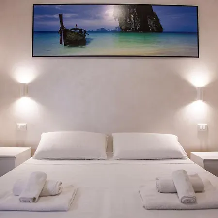 Luxury In Steps From Metro A Cornelia Apartment