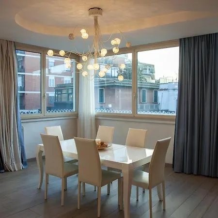 Luxury In Steps From Metro A Cornelia *