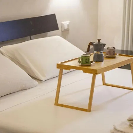 Lägenhet Luxury In Steps From Metro A Cornelia