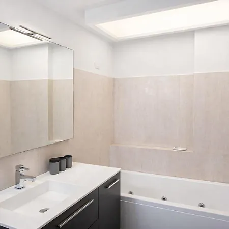דירה Luxury In Steps From Metro A Cornelia *