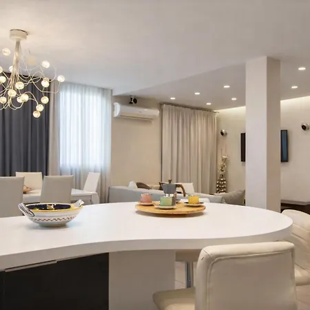 Апартаменты Luxury In Steps From Metro A Cornelia Рим
