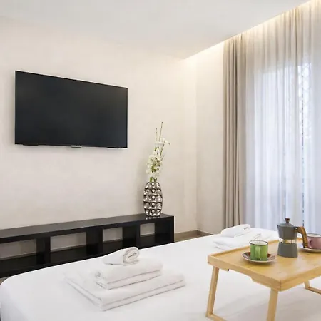Luxury In Steps From Metro A Cornelia