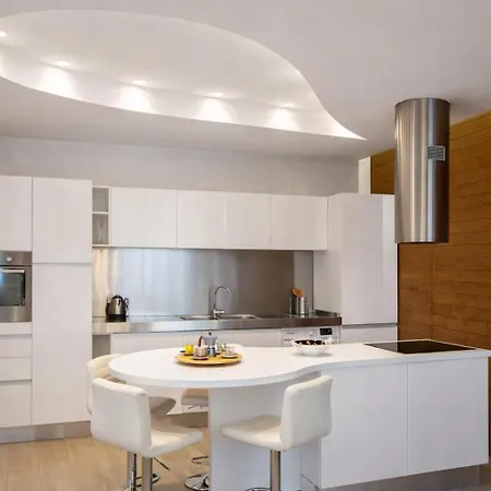Luxury In Steps From Metro A Cornelia روما